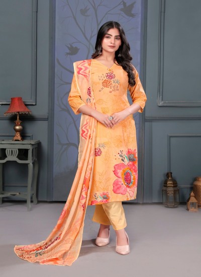 Authentic Kashmiri Kurtis with Traditional Embroidery for a Classic Look in Surat