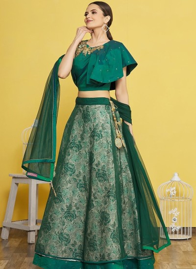 Designer Party Wear Lehengas in Bulk for E Commerce and Retail Stores in Surat