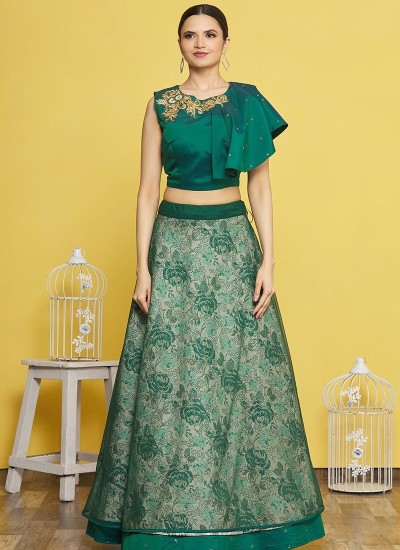 Designer Party Wear Lehengas in Bulk for E Commerce and Retail Stores in Surat
