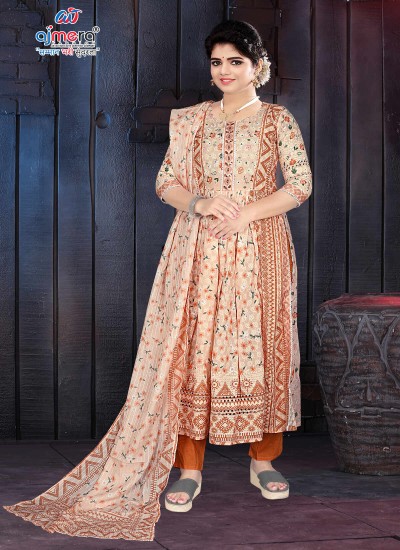 Exquisite Lakhnavi Work Kurti with Fine Chikankari Embroidery for Elegant Looks in Surat