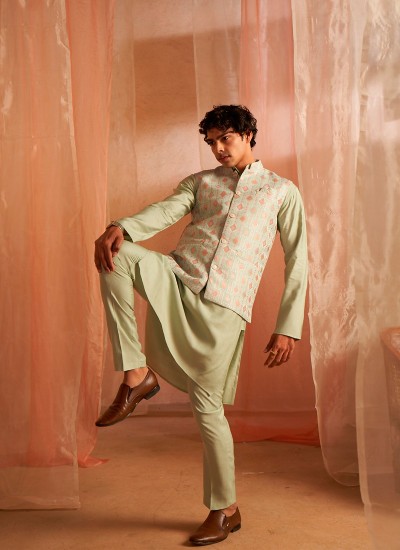 Fashionable Mens Kurtas Wholesale from Surat Best Quality in Surat