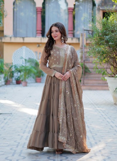 Get Gowns in Bulk at Low Manufacturer Prices for Wholesale Business in Surat