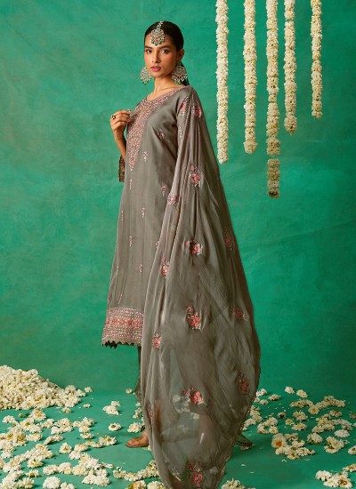 Premium Designer Fabrics for Bulk Orders at Best Rates in Surat