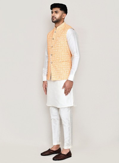 Retailers Buy Mens Kurtas in Bulk from Surat at Low Prices in Surat