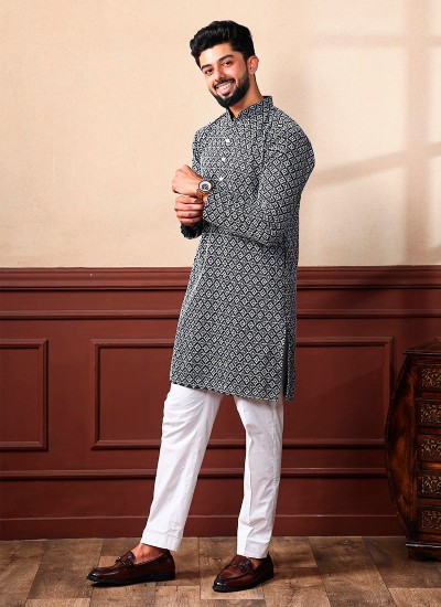 Trendy and Premium Mens Kurtas Surat Wholesale Deals in Surat